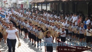 desfile en la villa