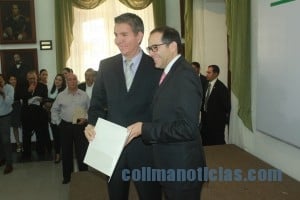 SECRETARIOS RECIBEN TITULARIDAD17