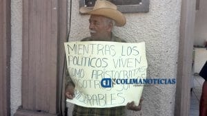 Adultos mayores piden limosna en las calles2