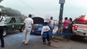 por-cortocircuito-se-incendia-auto-3